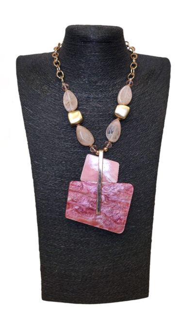 Ogrlica 32 - E medallion asymmetric - red