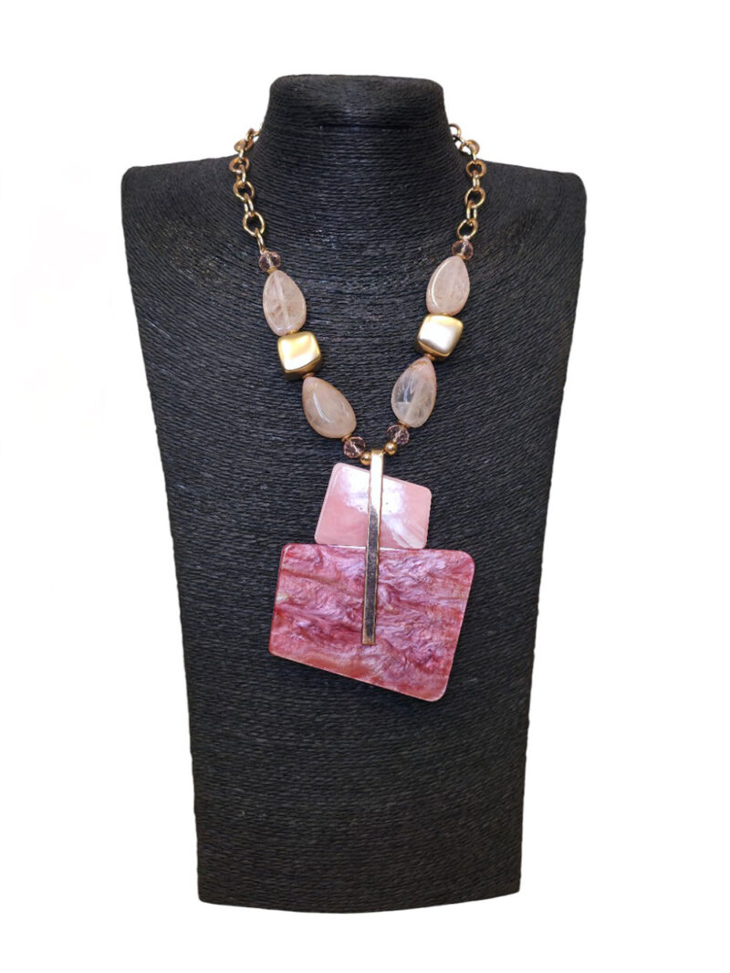 Ogrlica 32 - E medallion asymmetric - red