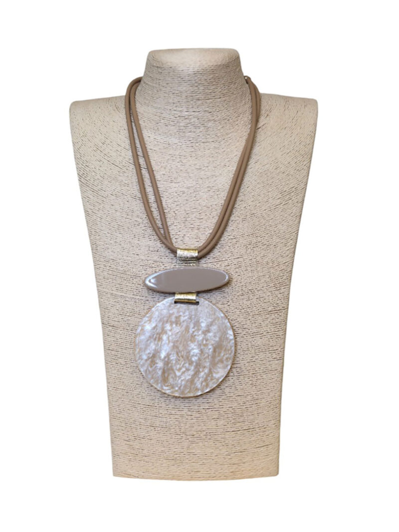 Ogrlica 32 - E medallion big - beige
