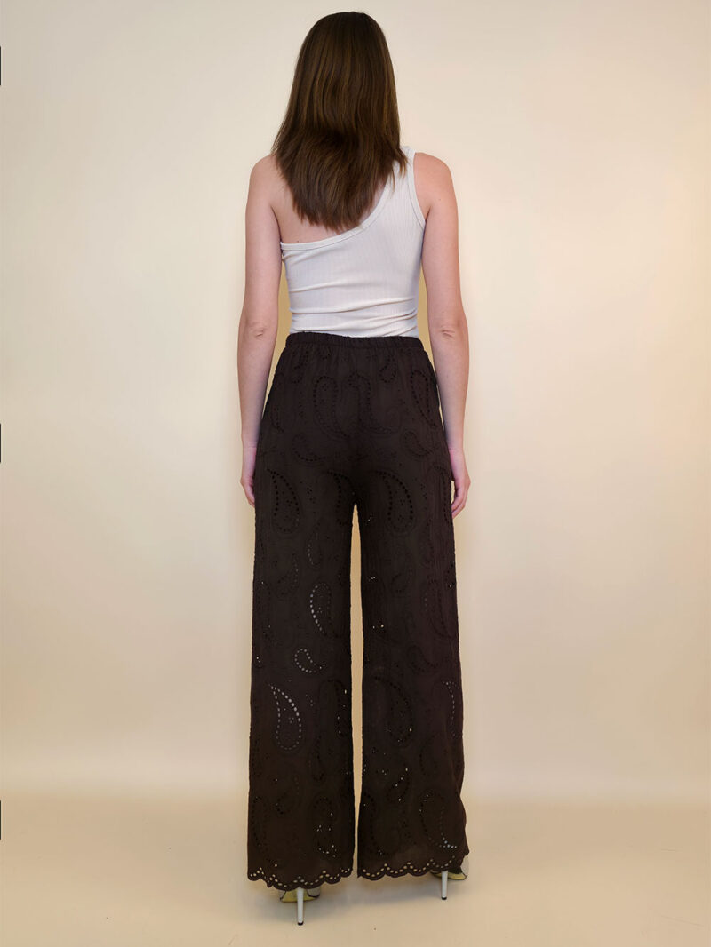 Hlače 48 Milton - cotton lace richelieu - brown