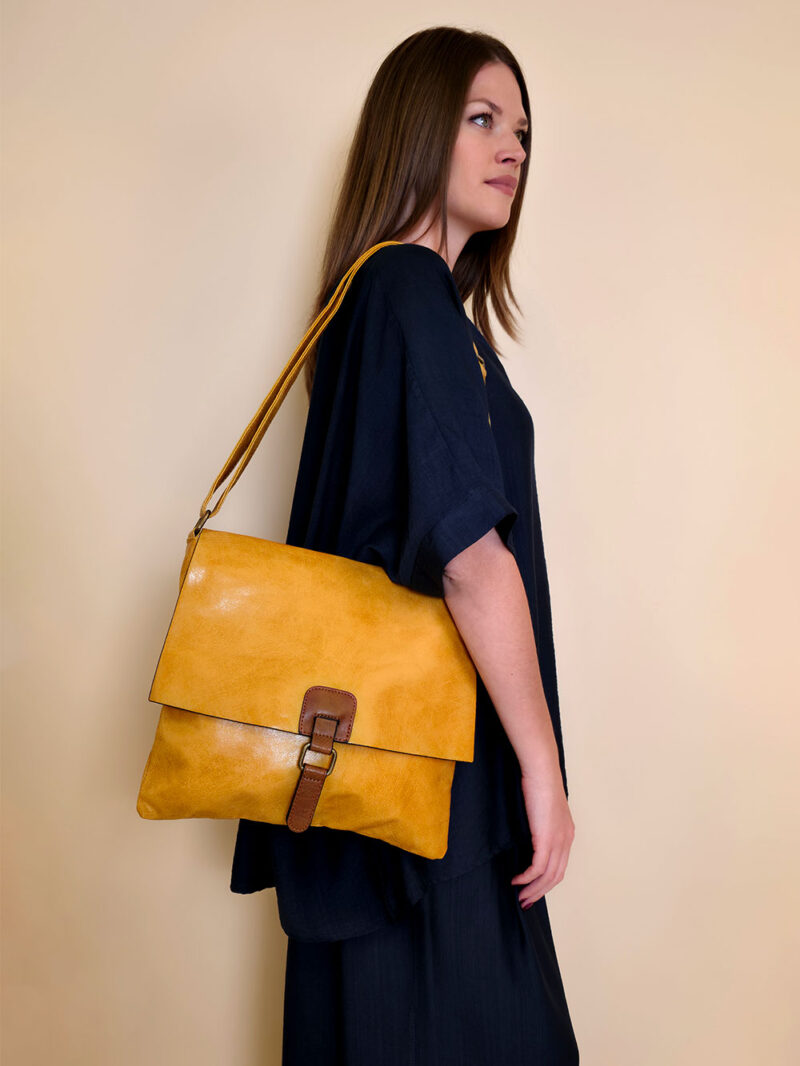 Torba 14 - preklop smeđa kopča - yellow