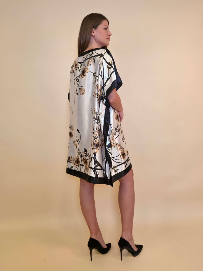 Kaftan 40 Marrero - kaftan silk/viscose Magnolias - beige
