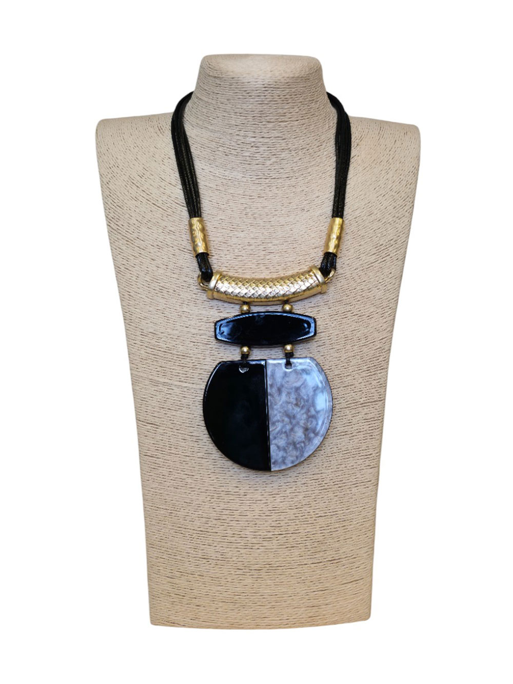 Ogrlica 32 - E etno gold/black medalion