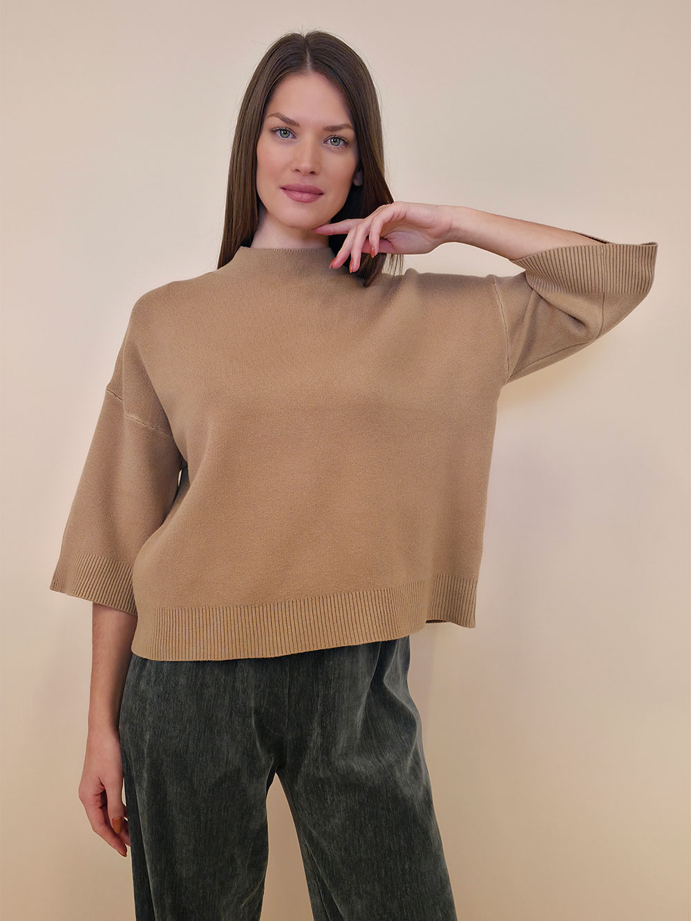 Pulover 52 Lieshana - plt UN - camel