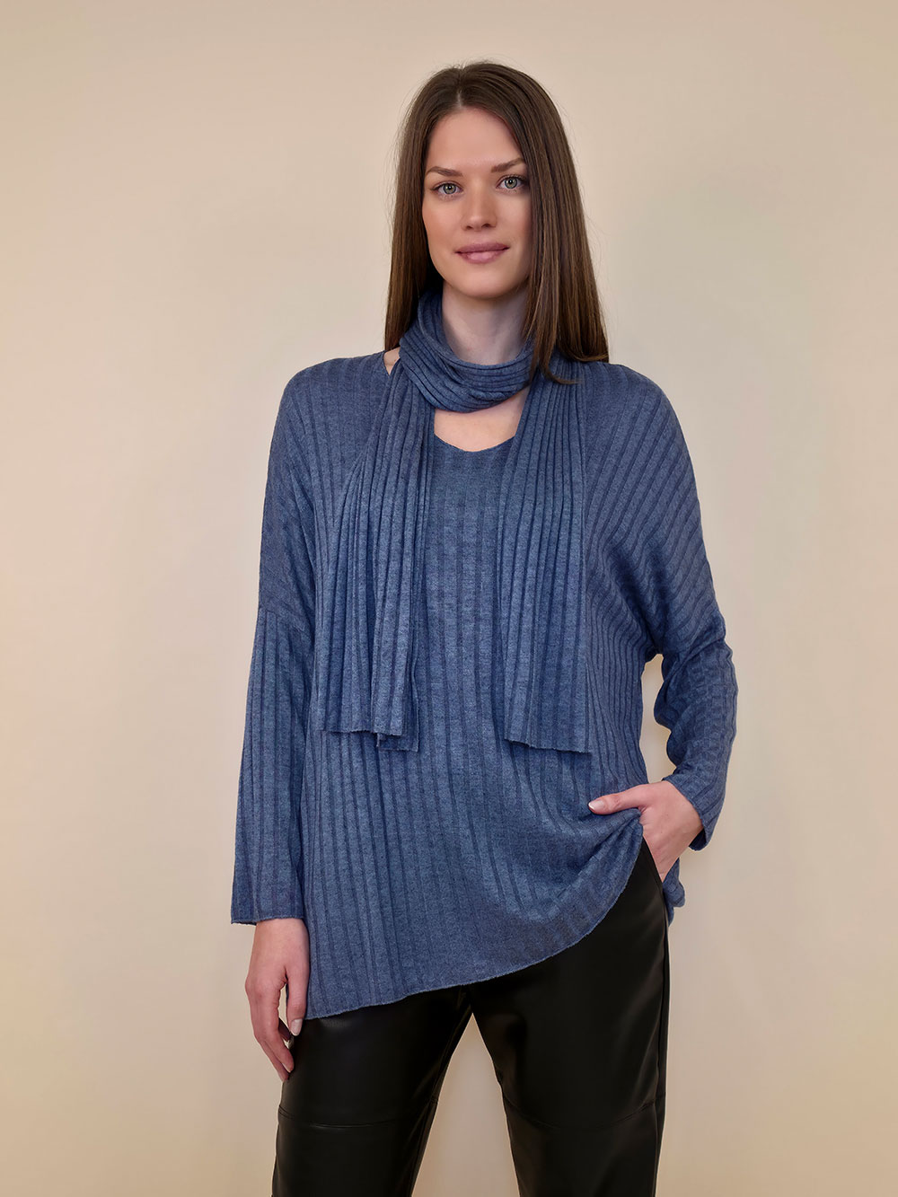 Majica+šal 46 Corinne - jeans